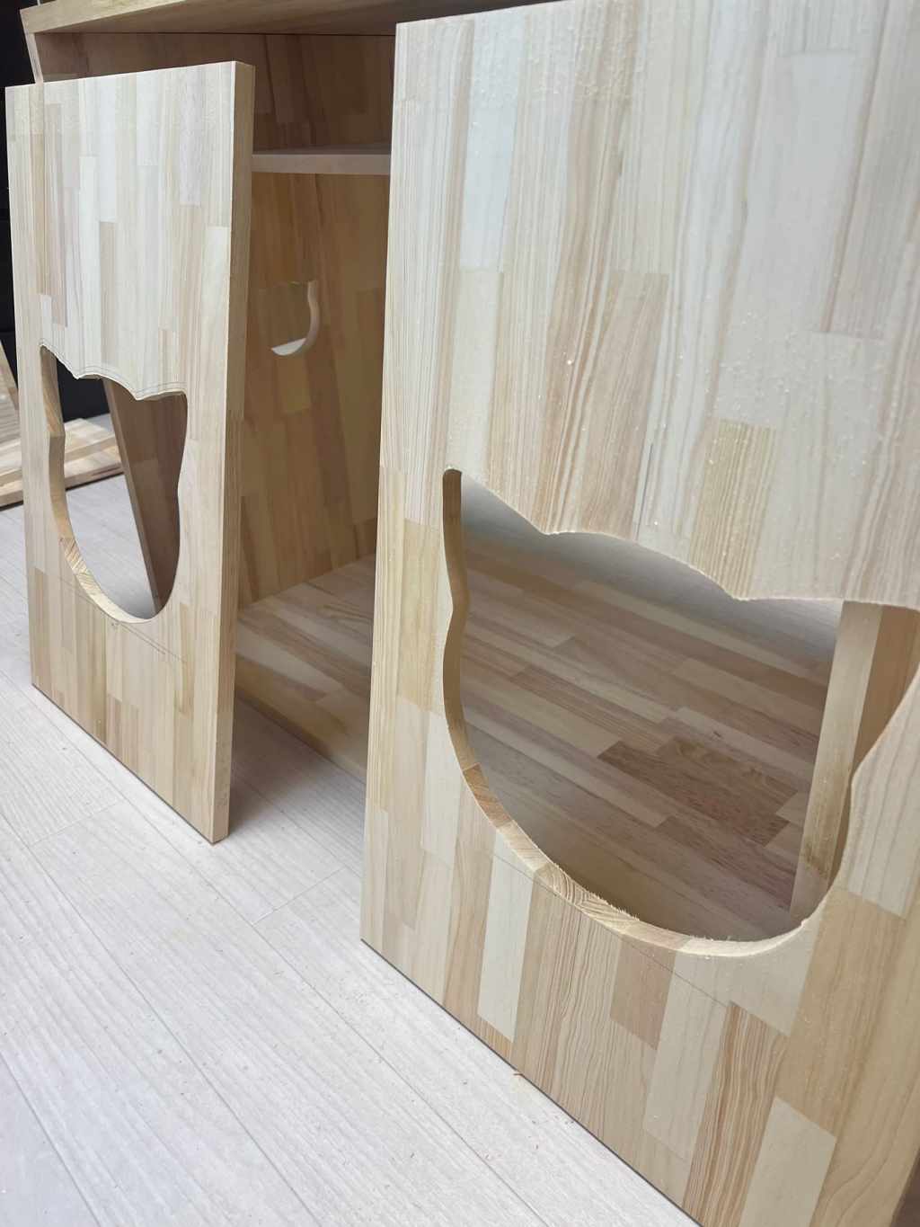 にゃんとものびのびリラックスのトイレカバーハウス