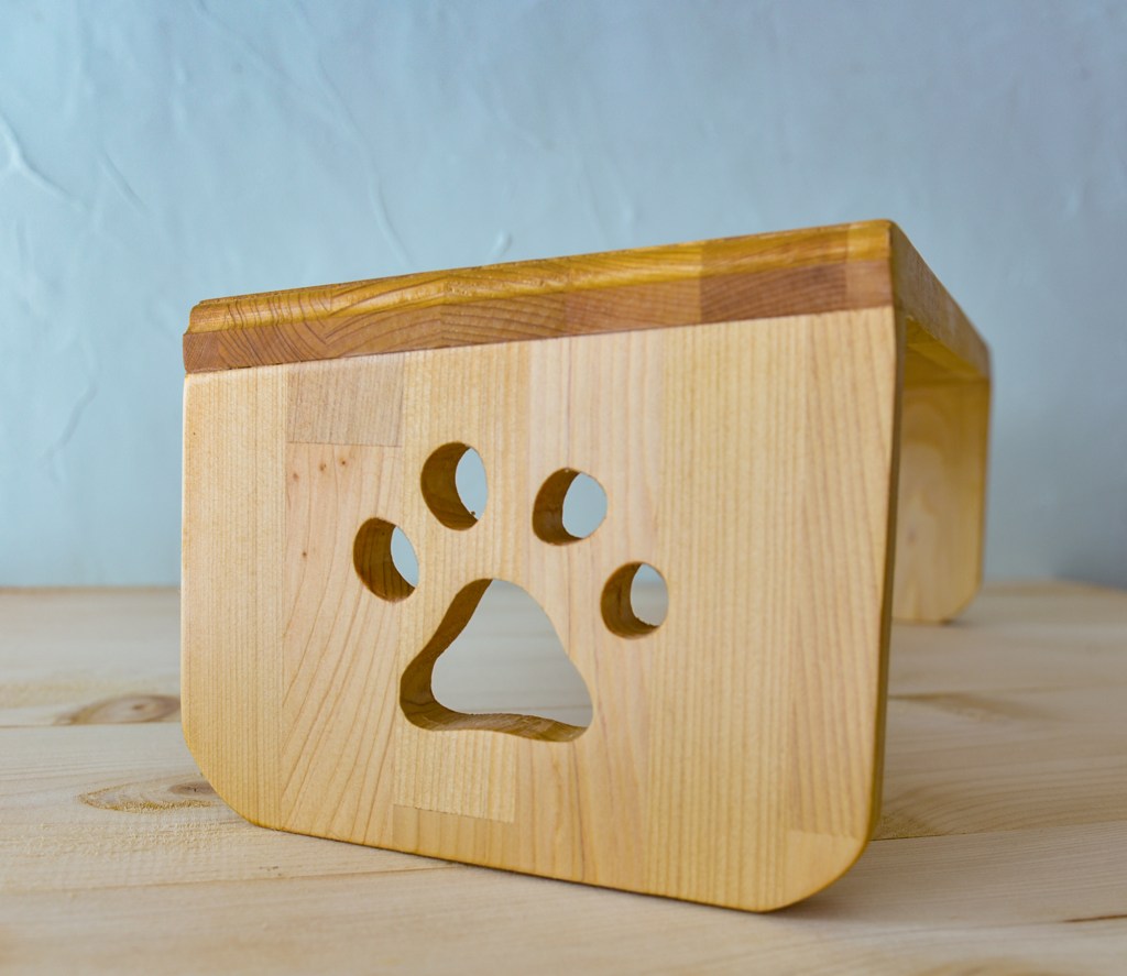 青森ヒバのフードスタンド