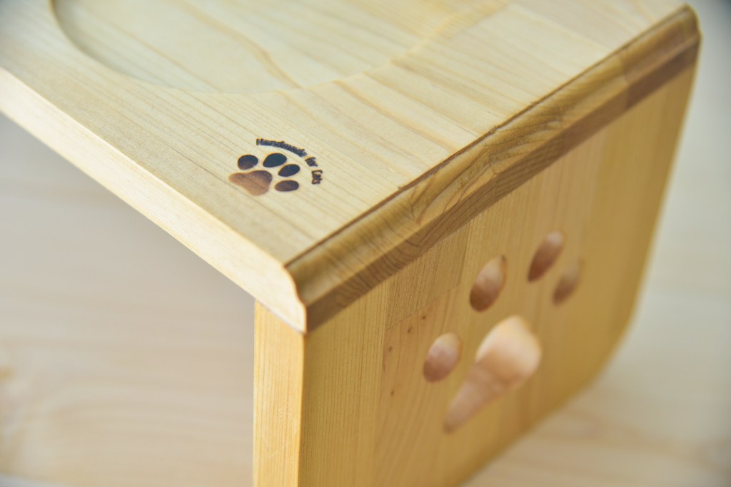 青森ヒバのフードスタンド