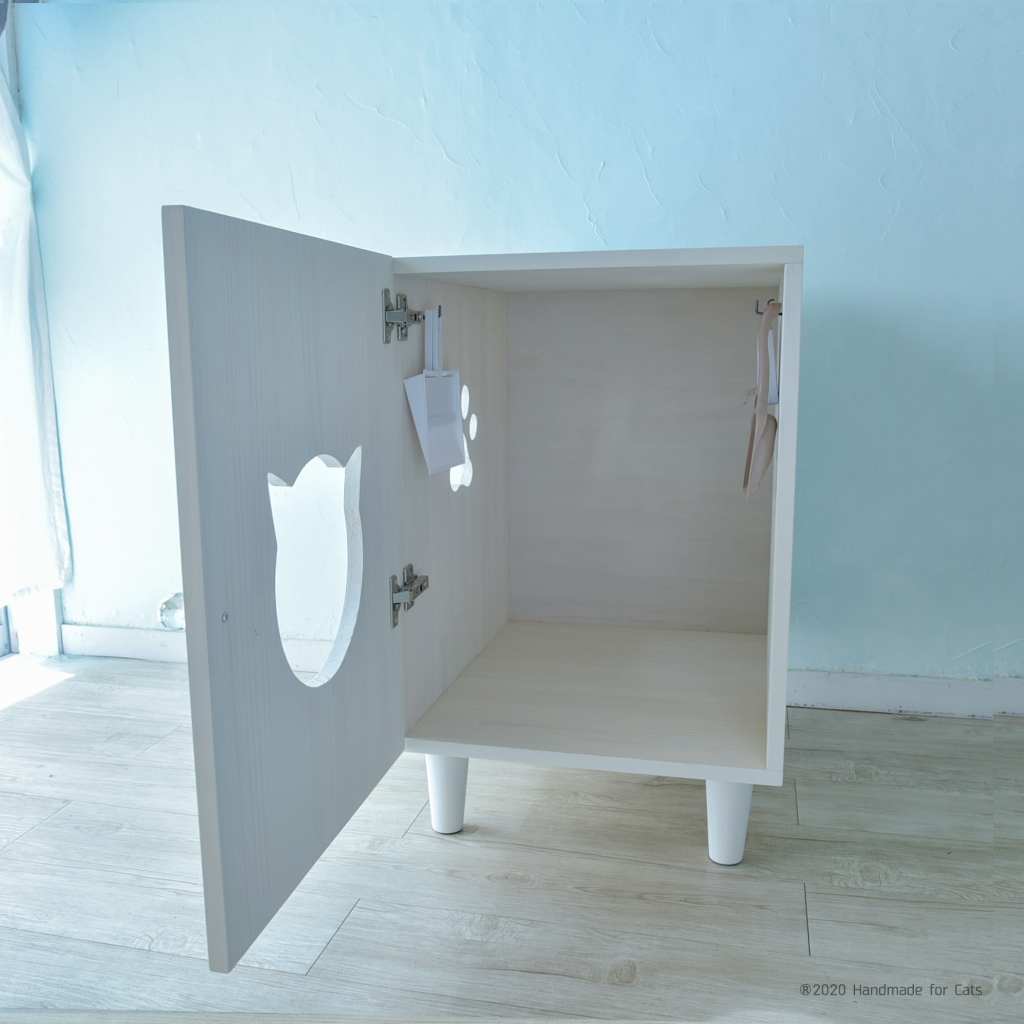 脚付き猫のトイレカバーハウス