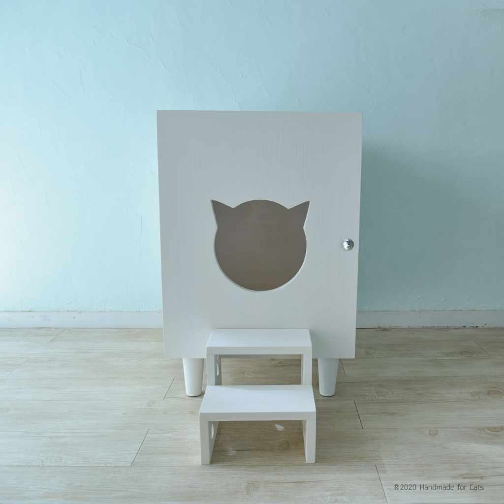 
脚付き猫のトイレカバーハウスとステップ台