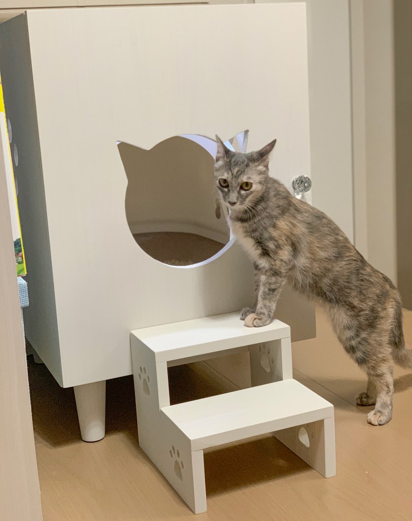 脚付き猫のトイレカバーハウス（デオトイレサイズ）