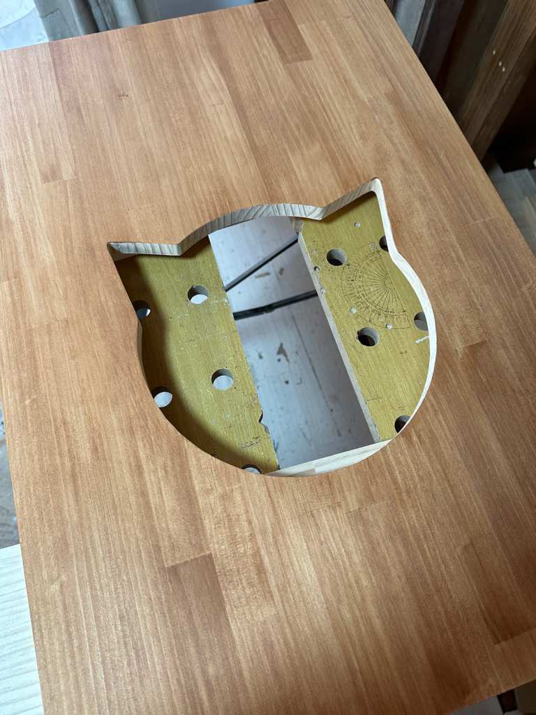 収納付きデオトイレ猫のトイレカバーハウスの扉