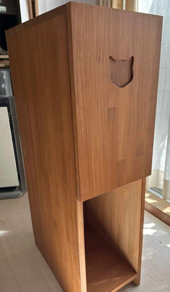 ゴミ箱付き収納棚続き