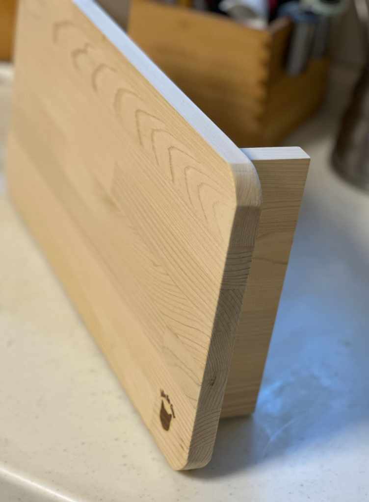 青森ヒバ材のまな板