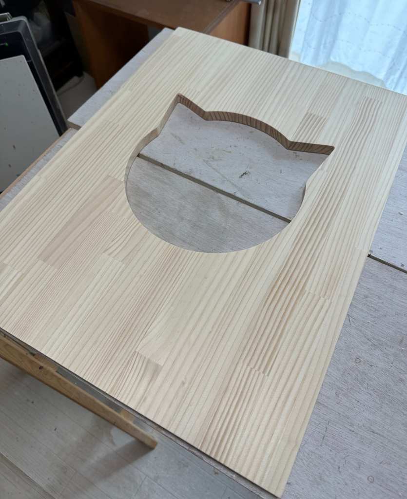 にゃんとも清潔トイレサイズの猫のトイレカバーハウス