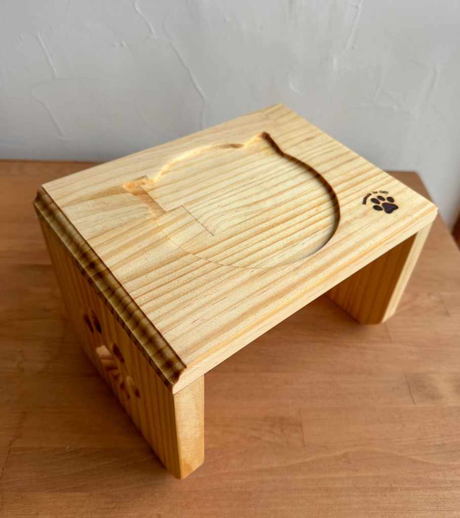 猫顔のフードスタンド