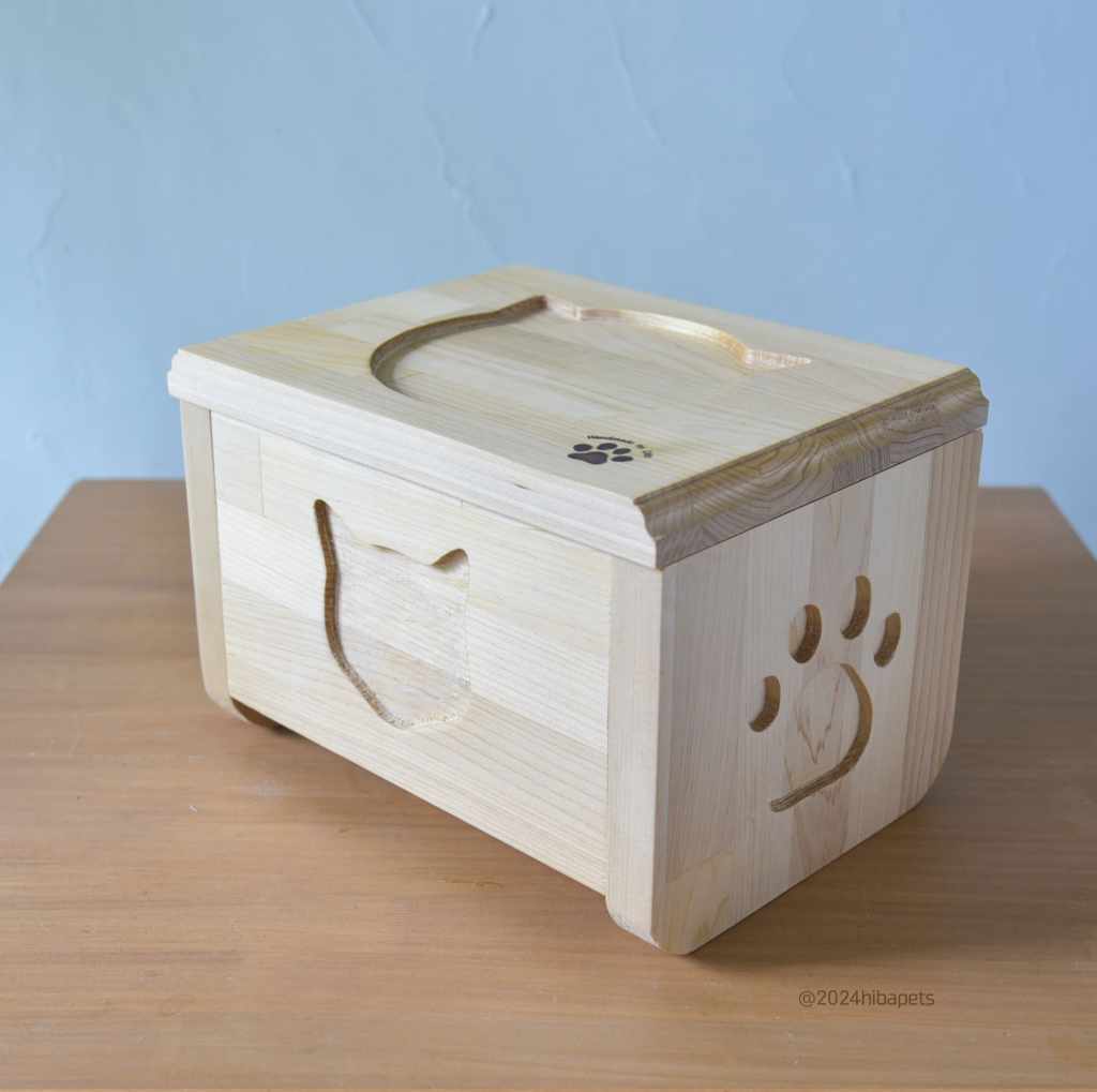 青森ひばの餌箱＆餌台