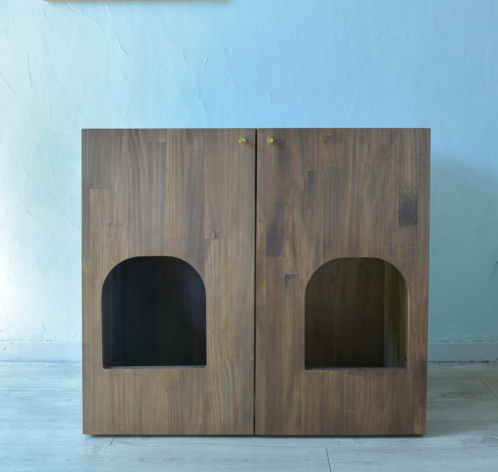 にゃんとものびのびリラックスの猫のトイレカバーハウス