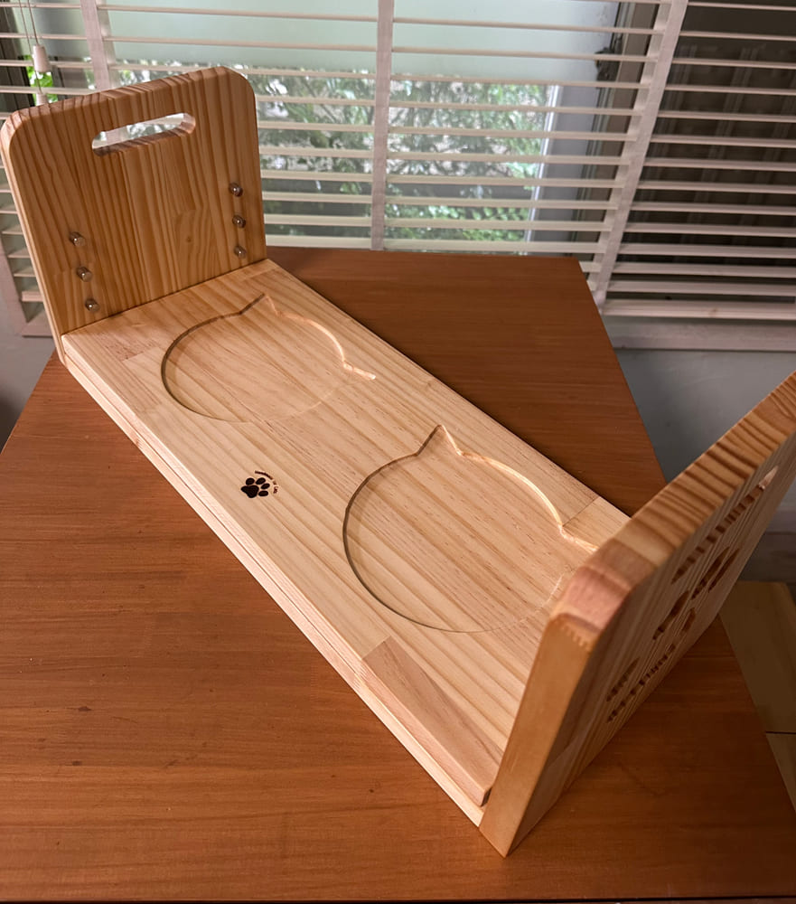 高さが変わる餌台