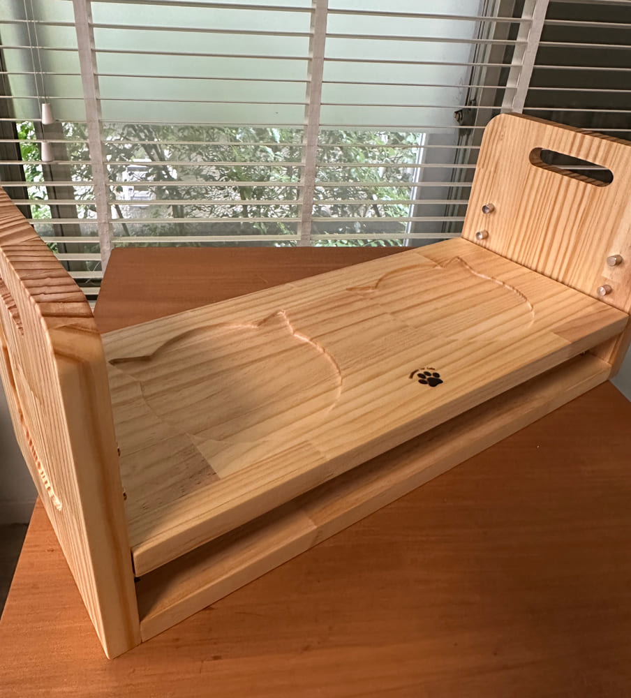 高さが変わる餌台