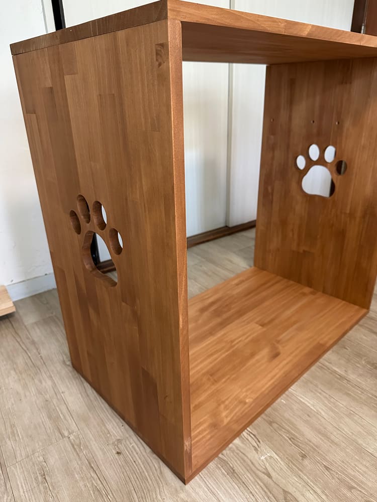 にゃんとものびのびサイズの猫のトイレカバーハウス