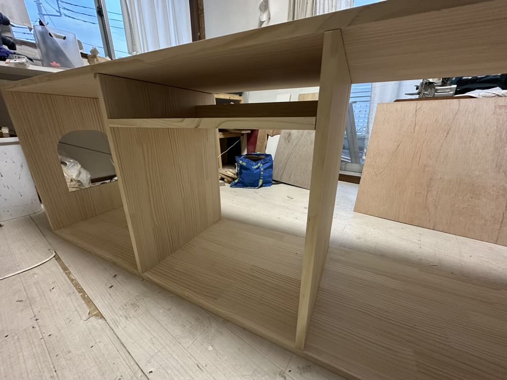 猫トイレ収納×テレビボードをオーダーメイドで制作中！理想を形にした大型家具