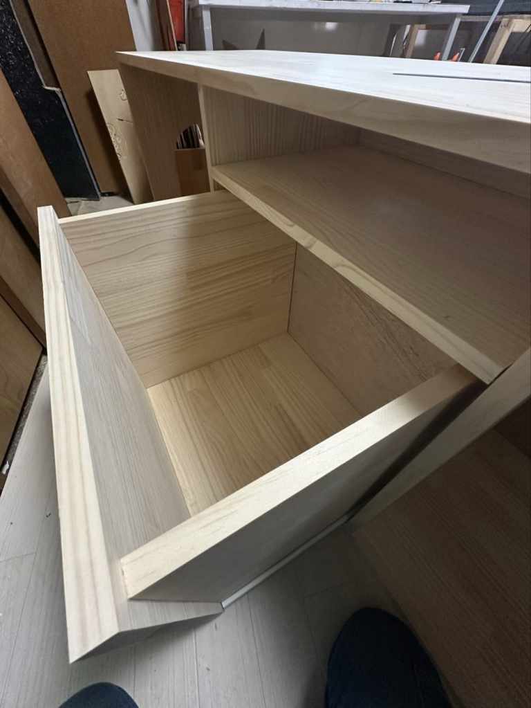 猫のトイレカバーハウス＆テレビボード