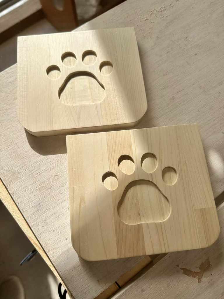 青森ひばの餌箱&餌台