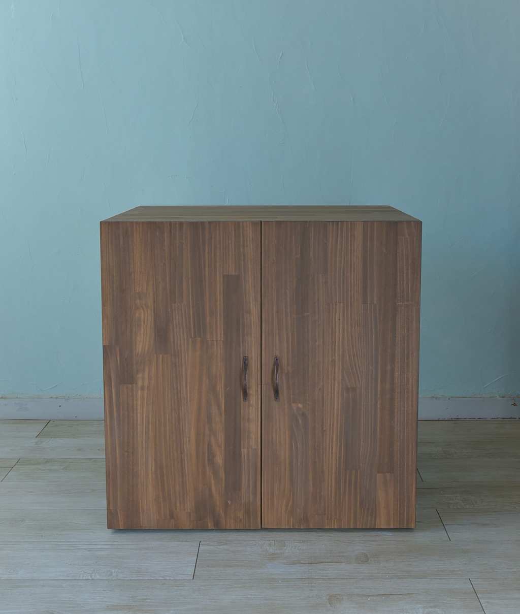 上から入る猫トイレに対応した、横置きタイプのトイレカバーハウス