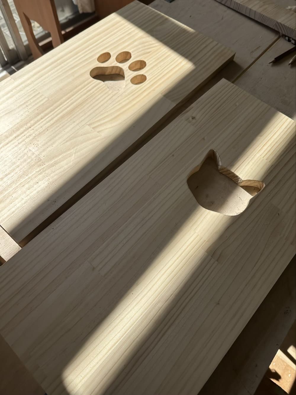 サイズ設計が要になる、自動給餌器カバー・プレミアムタイプ